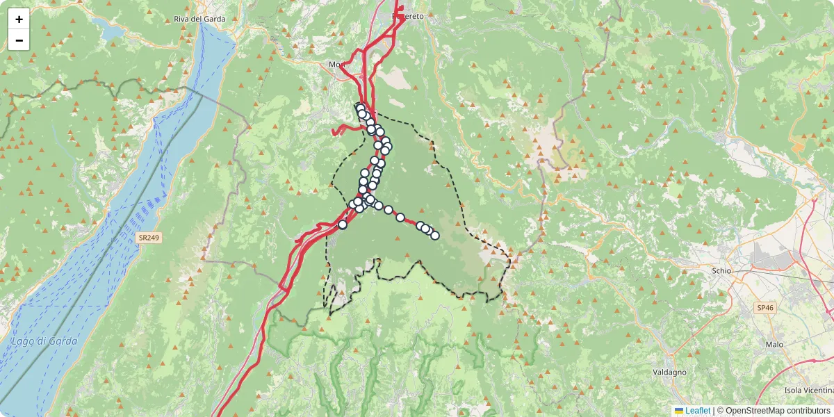 Mappa dettagliata del trasporto pubblico a Ala con linee autobus, tram e collegamenti