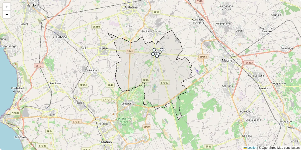 Mappa dettagliata del trasporto pubblico a Cutrofiano con linee autobus, tram e collegamenti
