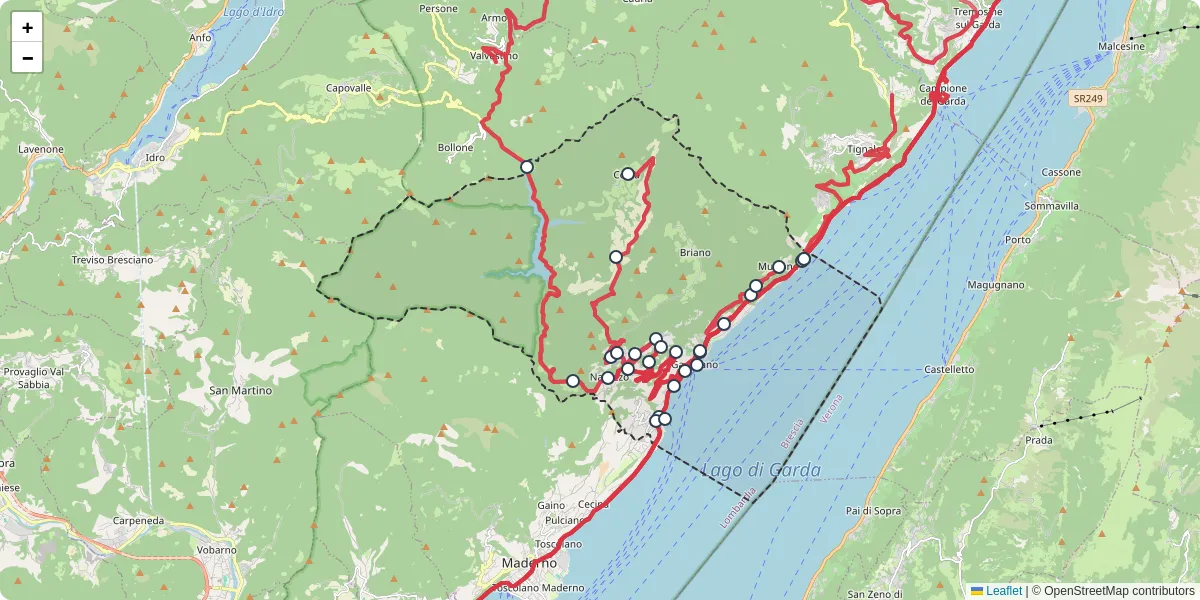 Mappa dettagliata del trasporto pubblico a Gargnano con linee autobus, tram e collegamenti