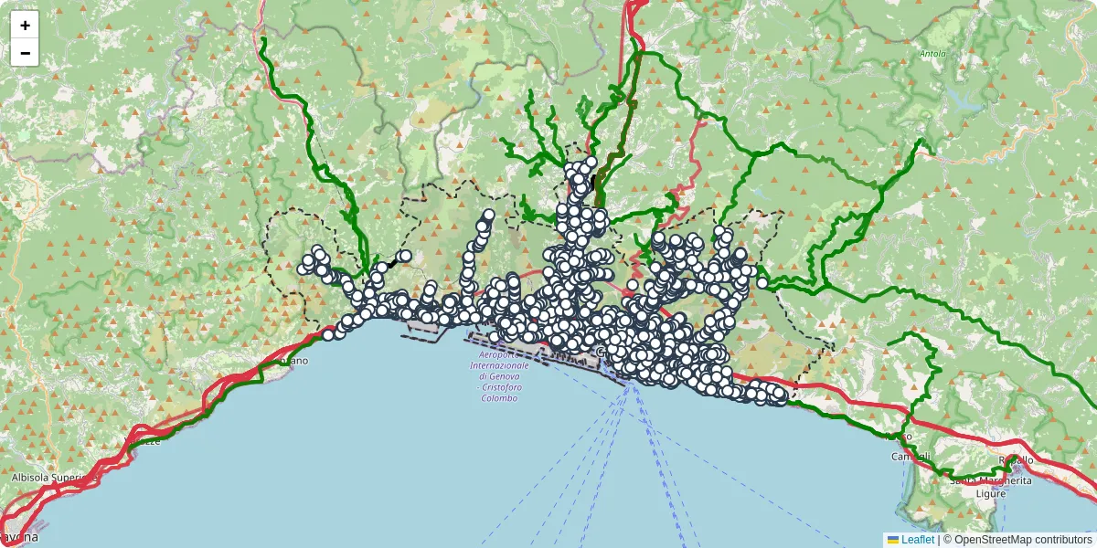 Mappa dettagliata del trasporto pubblico a Genova con linee autobus, tram e collegamenti