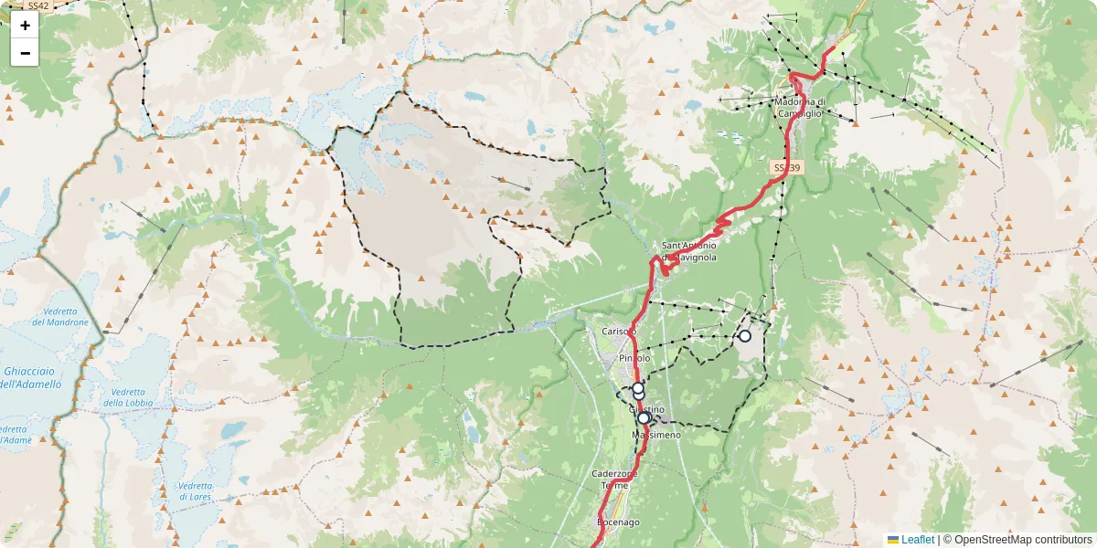 Mappa dettagliata del trasporto pubblico a Giustino con linee autobus, tram e collegamenti