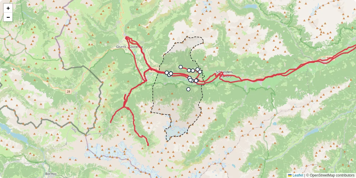 Mappa dettagliata del trasporto pubblico a Laas - Lasa con linee autobus, tram e collegamenti