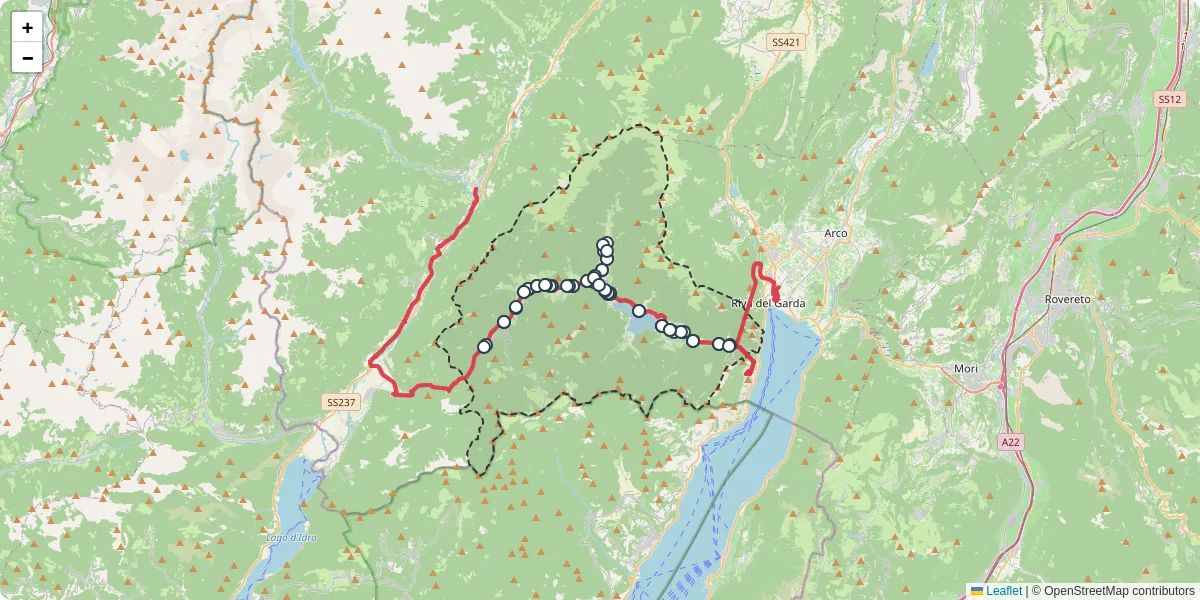 Mappa dettagliata del trasporto pubblico a Ledro con linee autobus, tram e collegamenti