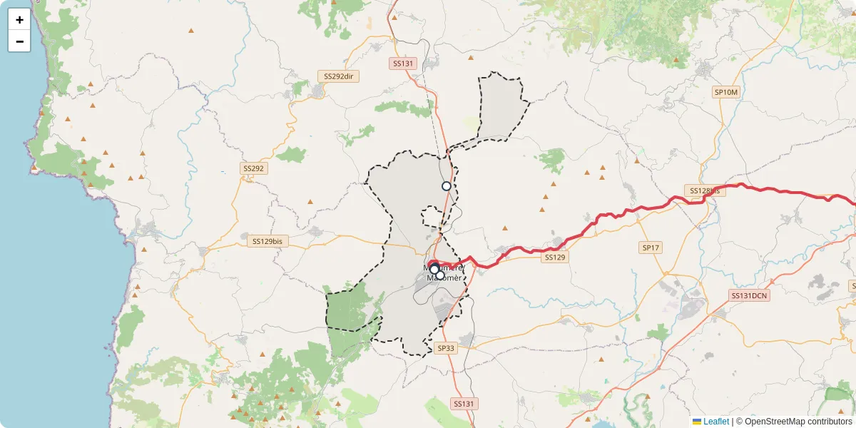 Mappa dettagliata del trasporto pubblico a Macumere/Macomer con linee autobus, tram e collegamenti