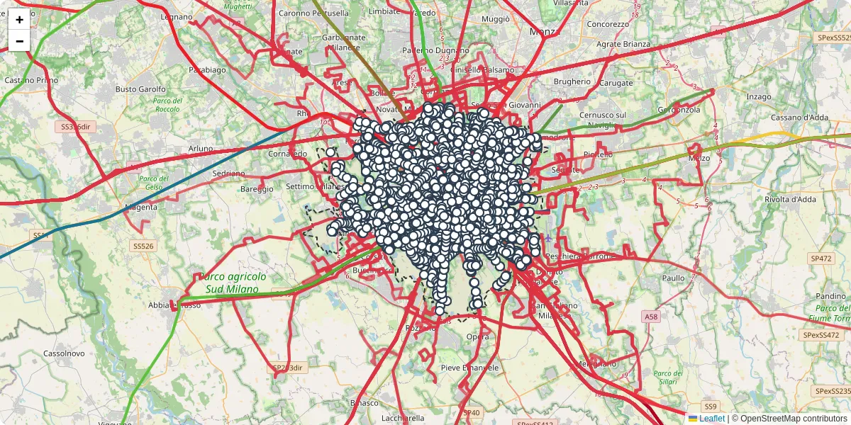 Mappa dettagliata del trasporto pubblico a Milano con linee autobus, tram e collegamenti