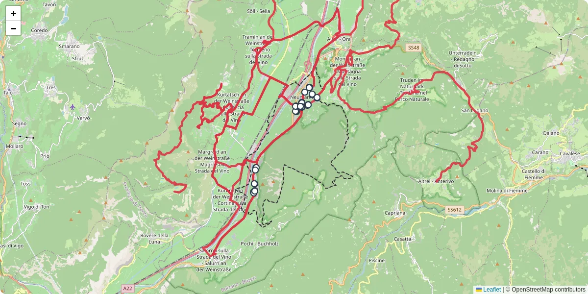 Mappa dettagliata del trasporto pubblico a Neumarkt - Egna con linee autobus, tram e collegamenti