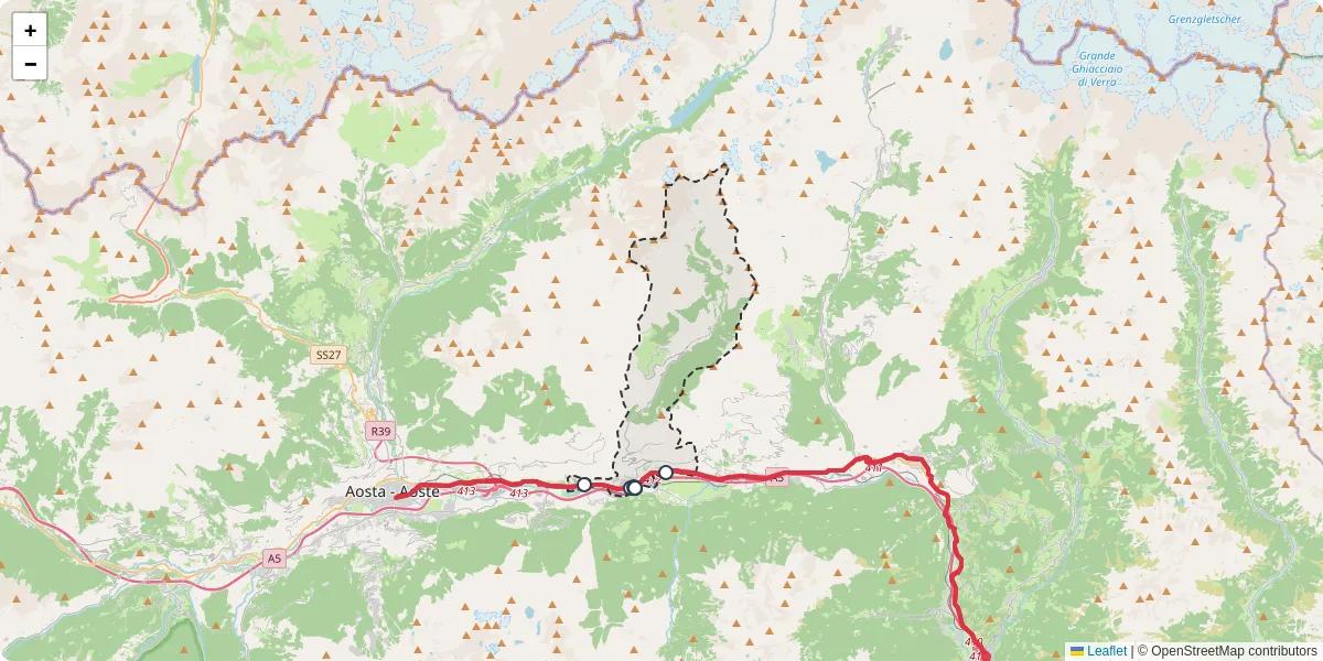 Mappa dettagliata del trasporto pubblico a Nus con linee autobus, tram e collegamenti