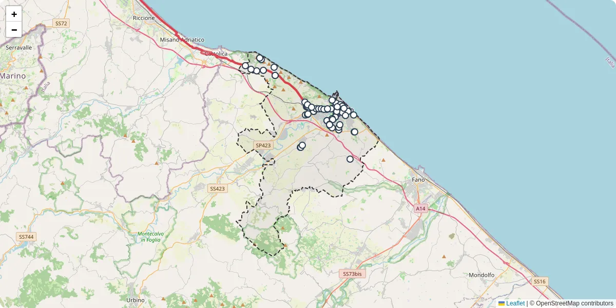 Mappa dettagliata del trasporto pubblico a Pesaro con linee autobus, tram e collegamenti