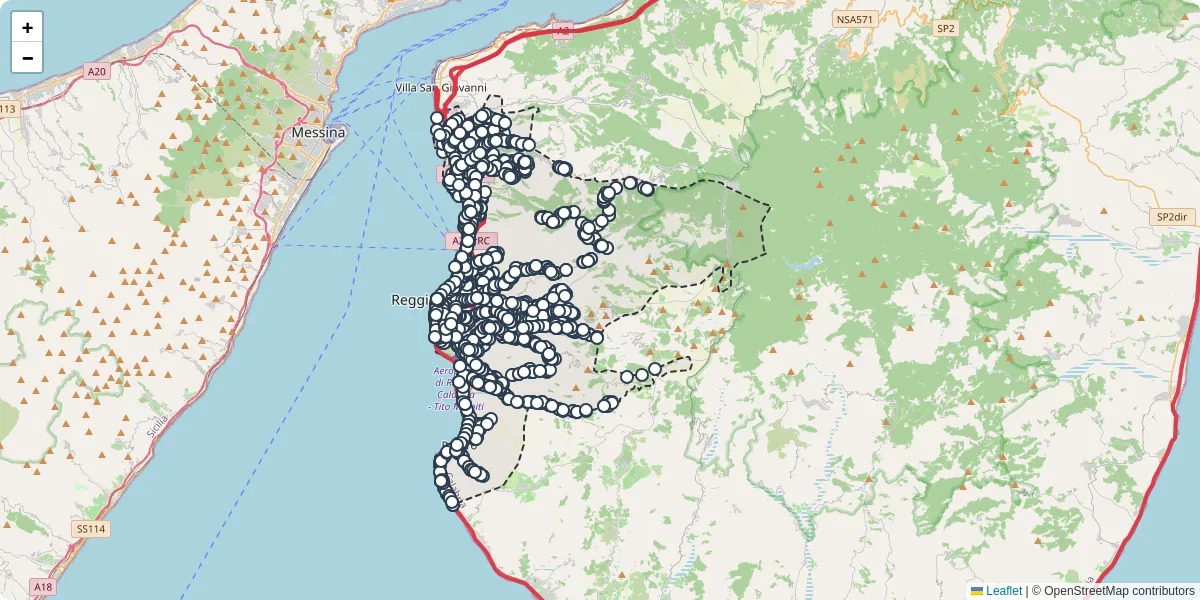 Mappa dettagliata del trasporto pubblico a Reggio di Calabria con linee autobus, tram e collegamenti