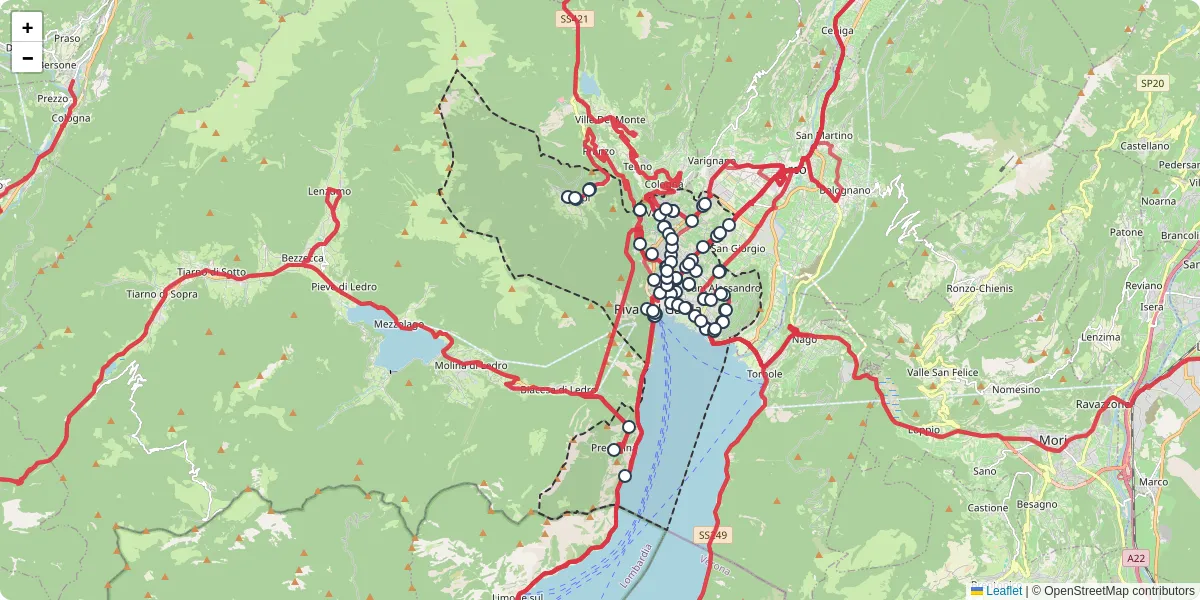 Mappa dettagliata del trasporto pubblico a Riva del Garda con linee autobus, tram e collegamenti