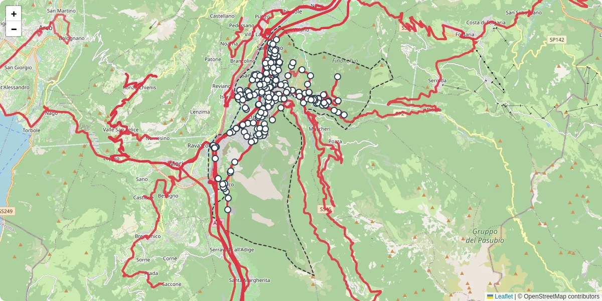 Mappa dettagliata del trasporto pubblico a Rovereto con linee autobus, tram e collegamenti