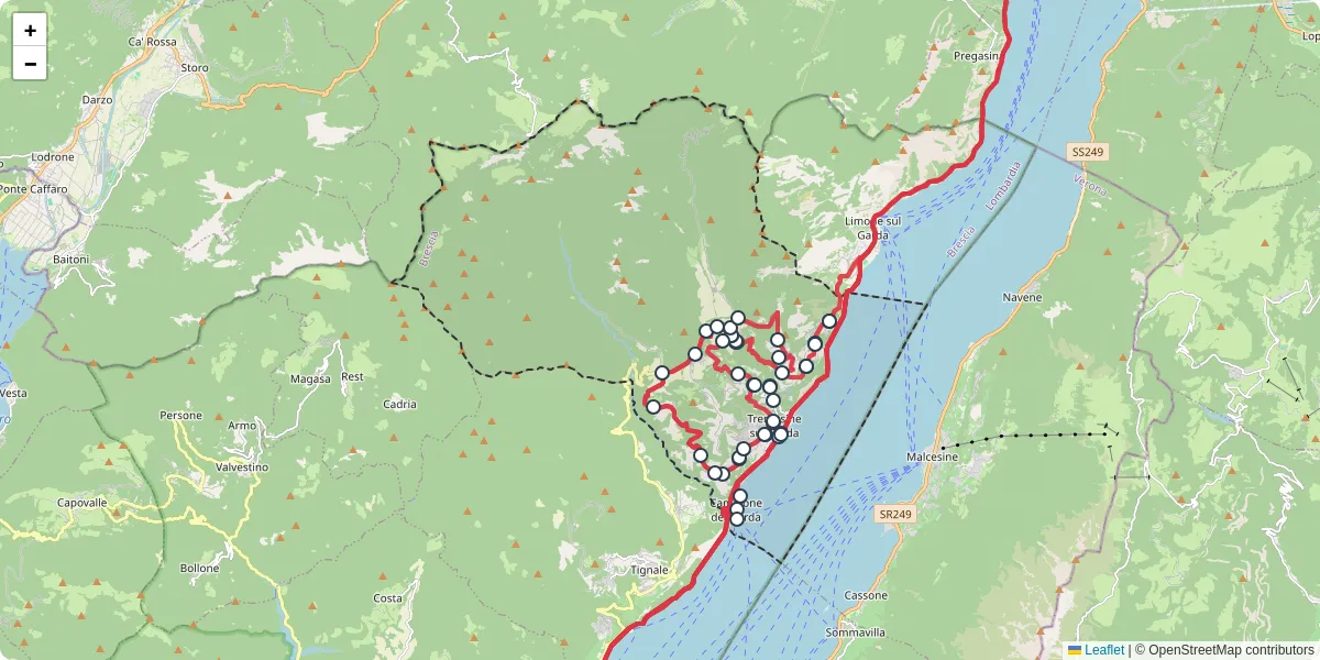 Mappa dettagliata del trasporto pubblico a Tremosine sul Garda con linee autobus, tram e collegamenti