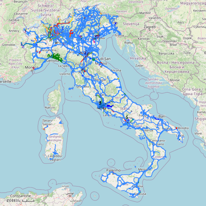 Mappa della rete di trasporto pubblico in Italia - visualizzazione delle linee autobus